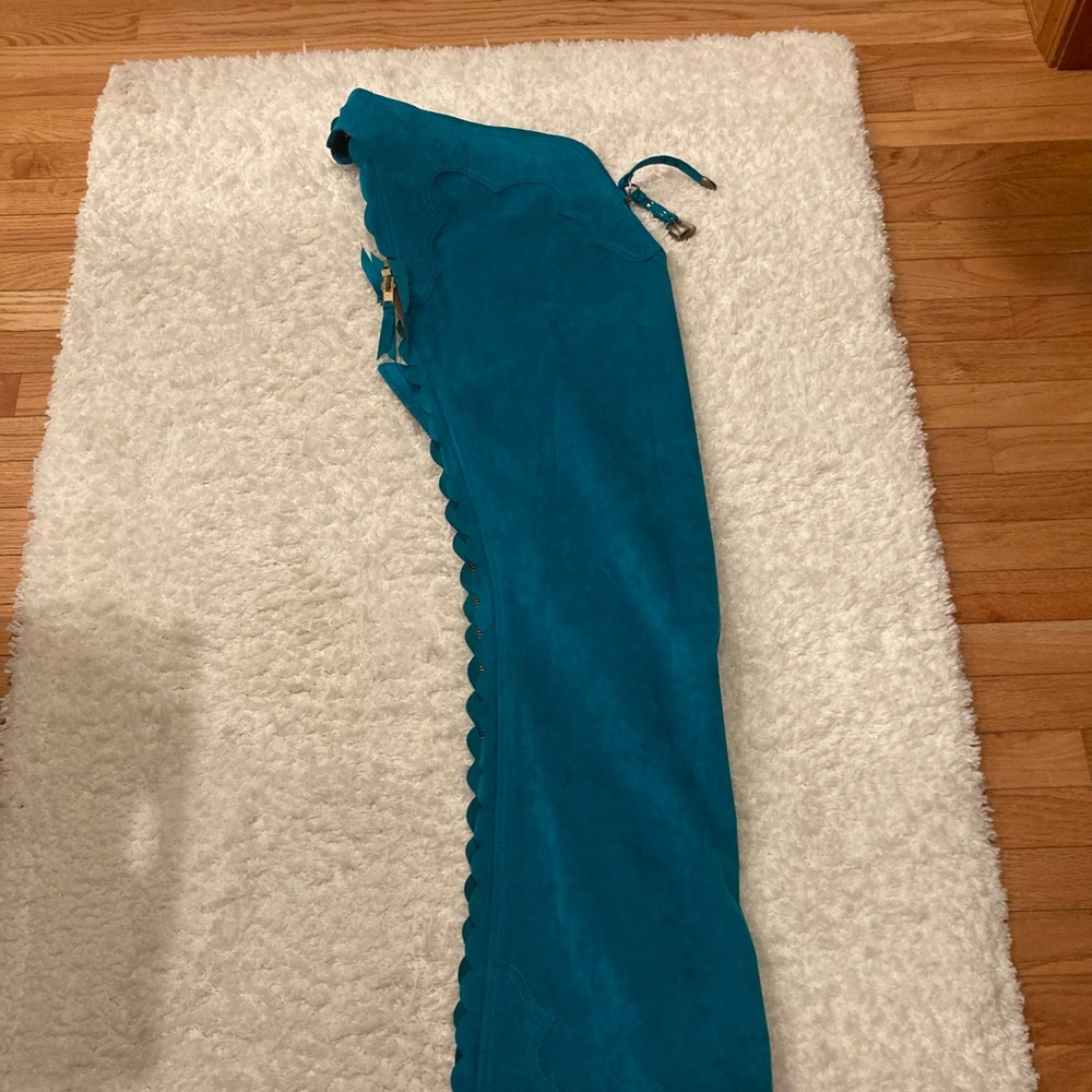 SOLD!!!! Beautiful vintage Hobby Horse Teal Ultrasuede Chaps.